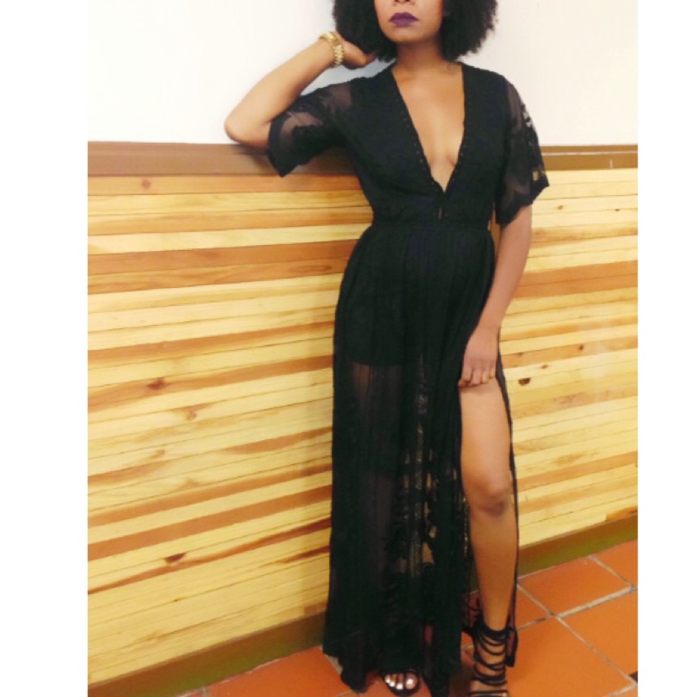 BLACK SHEER LACE MAXI SHORT SLEEVE DEEP V DRESS